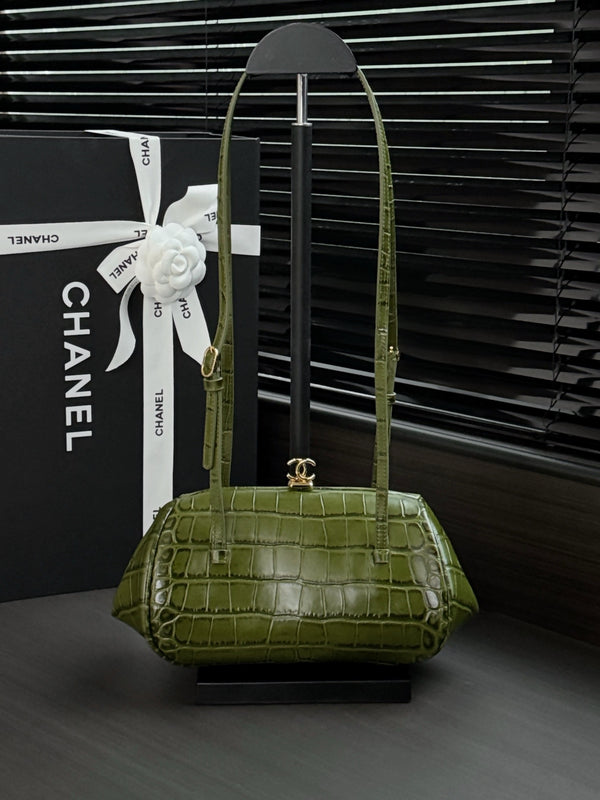 26A Clutch with Strap