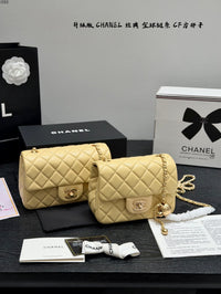 Mini Pearl Crush Classic Flap Bag