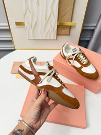 Gymnasium Sneakers