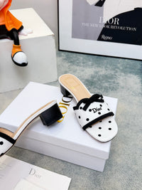 Dway Heeled Slides
