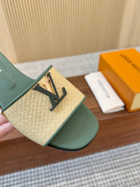 Capri Flat Mules