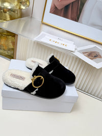 Médaillon Buckle Mules
