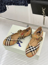 26WF Check Ballet Flats
