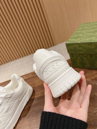Jones Sneakers