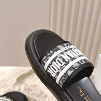 Dway Oblique Embroidered Slide