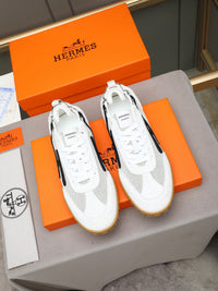 Trail Sneakers