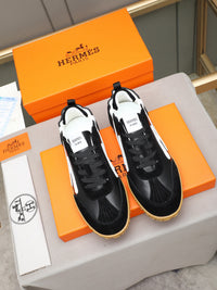 Trail Sneakers