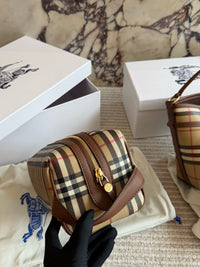 Check Travel Pouch