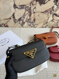 Emblème Shoulder Bag