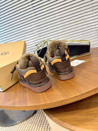 Lowmel Sneakers