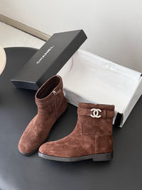 26K Suede Boots
