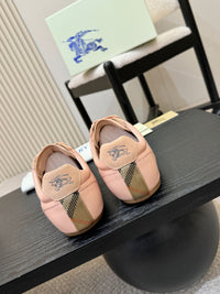 Knight Runner Sneakers