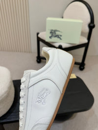 Knight Runner Sneakers