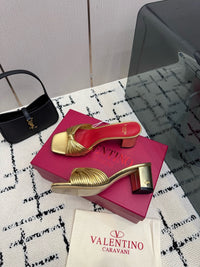 26S Garavani Annet Mules