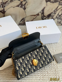 Médaillon Pouch