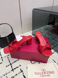 26S Garavani Annet Mules