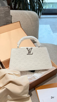Capucines Bag