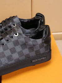 Low Top Sneakers