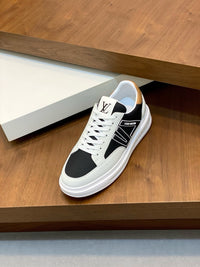 Beverly Hills Sneakers