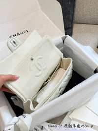 25 Lambskin Flap Bag