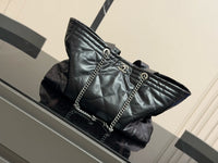Twisted Tote