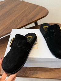 26S Médaillon Buckle Mules