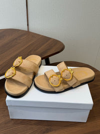 26S Médaillon Buckle Slides