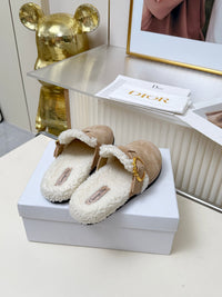 Médaillon Buckle Mules