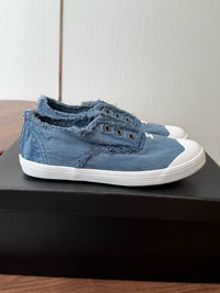 26S Slip-on Sneakers