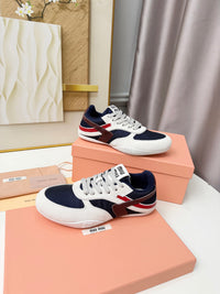 Gymnasium Sneakers