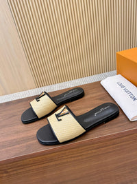 Capri Flat Mules