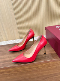 Bombshell Pumps