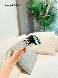 5525 Rectangle Sunglasses