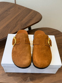 26S Médaillon Buckle Mules