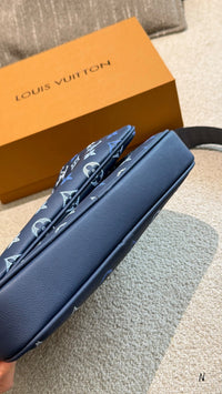 Trio Messenger Bag