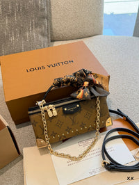 Vanity Pouch Trunk Bag