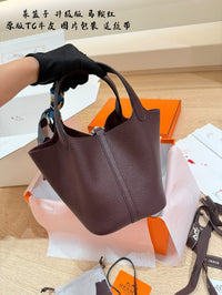 Picotin Lock 18 Clemence Leather