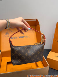 Hills Pochette Bag