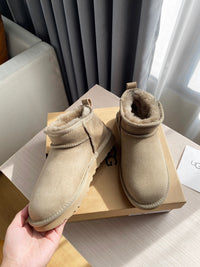 Classic Ultra Mini Boots