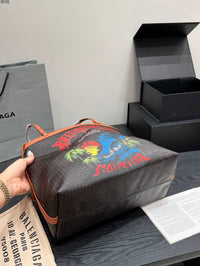 Select Medium Tote Bag