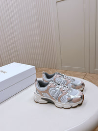 Wmns Chrono Sneakers