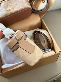 Rainer 18 Crossbody Bag