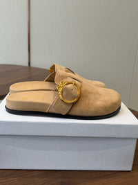 26S Médaillon Buckle Mules