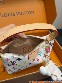 Hills Pochette Bag