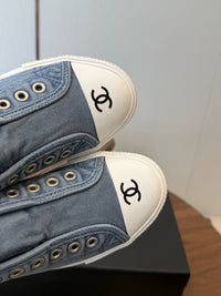 26S Slip-on Sneakers