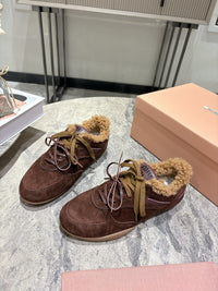 Gymnasium Suede Sneakers