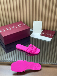Interlocking G Slide Sandals