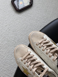 26S True Star Sneakers