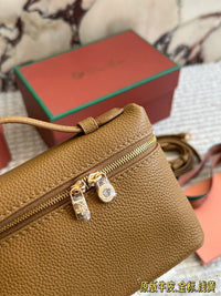 Extra Pocket L19 Leather Pouch
