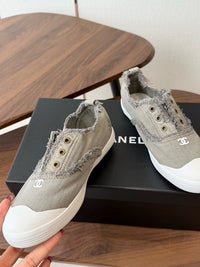26S Slip-on Sneakers